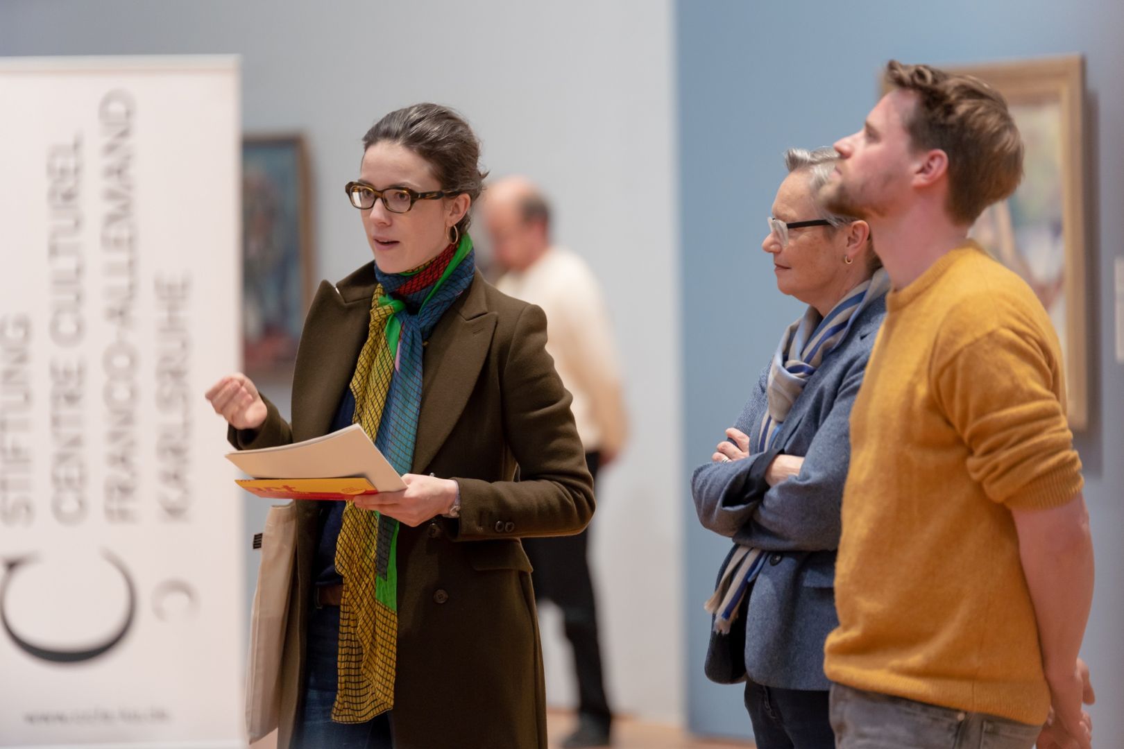 Paris, Paris! Ériger sa maison sur le dos d'éléphants en mouvement