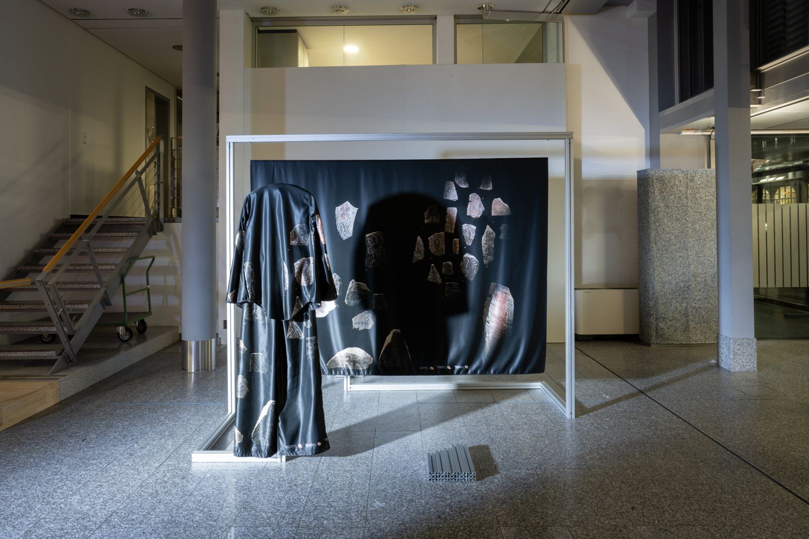 Retour de Paris: Charlotte Eifler - Fantômes