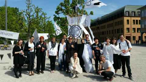 Kristina Solomoukha & Paolo Codeluppi: Der Marsch für JA und NEIN
